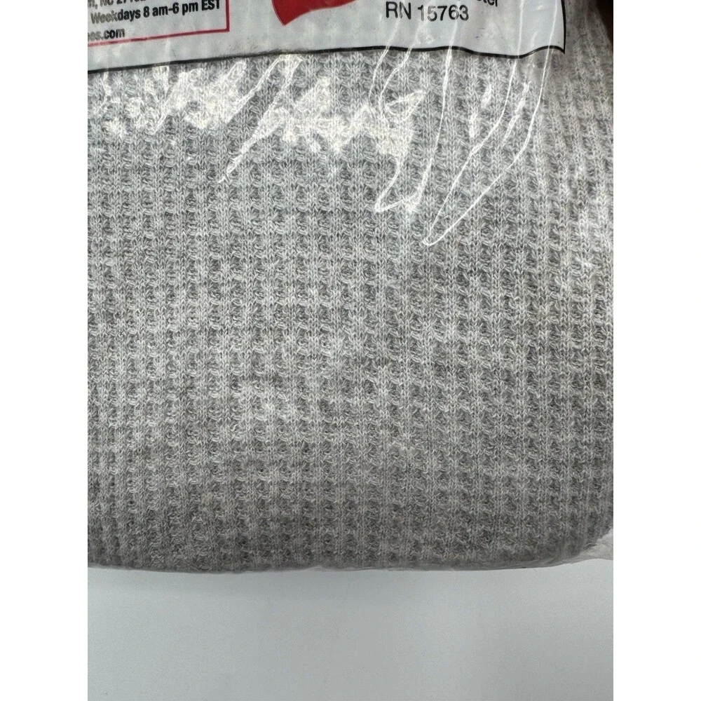 Hanes Men’s Thermal 3-Button Henley Large NOS Y2K 2001 Sealed